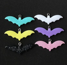 Load image into Gallery viewer, Bat Wing Choker