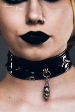 Load image into Gallery viewer, Skull Choker