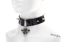 Load image into Gallery viewer, Holographic Bat Choker
