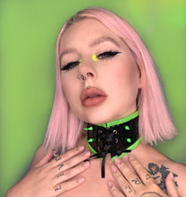 Load image into Gallery viewer, Vinyl Viper Neck Corset