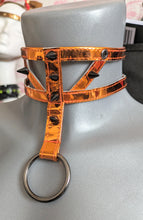 Load image into Gallery viewer, Orange spike choker
